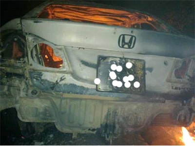 Honda Civic bốc cháy dữ dội trong đêm - 4 Honda Civic bốc cháy dữ dội trong đêm - 4