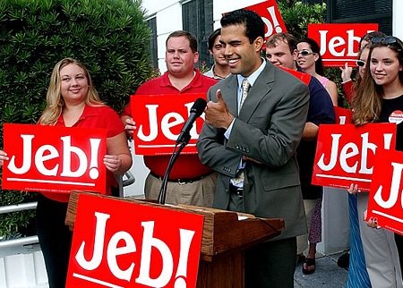 Lộ diện gương mặt sáng giá của gia tộc Bush  - 4