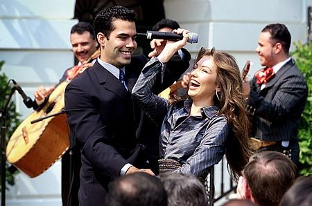 Lộ diện gương mặt sáng giá của gia tộc Bush  - 6