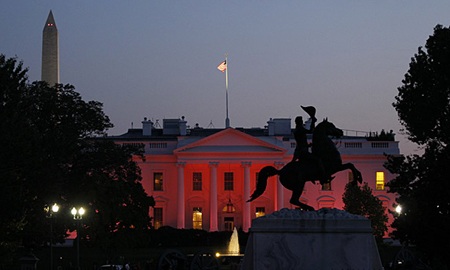 Nhà Trắng biến thành “Nhà Hồng” - 6