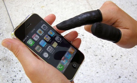 Điện thoại cảm ứng bẩn hơn cần gạt toilet! - 1