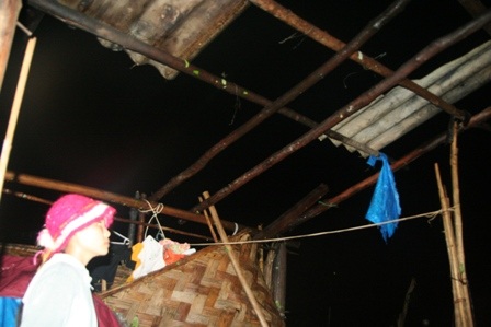 Lốc xoáy tàn phá, 5 người thương vong - 3