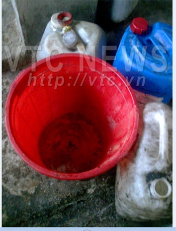 Kinh hoàng những mẻ ruốc siêu bẩn dồn về Hà Nội - 2 Kinh hoàng những mẻ ruốc siêu bẩn dồn về Hà Nội - 2