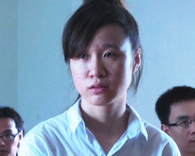 Nữ sinh vào tù vì “bịp” việc du học Mỹ lấy tiền xài - 1 Nữ sinh vào tù vì “bịp” việc du học Mỹ lấy tiền xài - 1