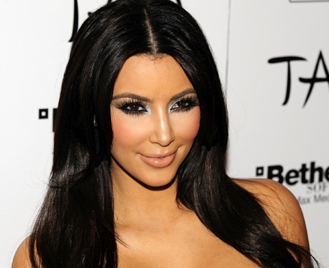 Kim Kardashian khoe vòng ba nảy nở trong tiệc sinh nhật - 5