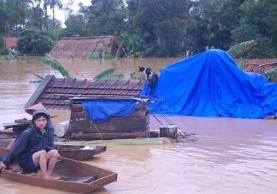 Cận cảnh khó khăn chồng chất, lũ nối lũ ở Hương Khê (kèm video) - 7