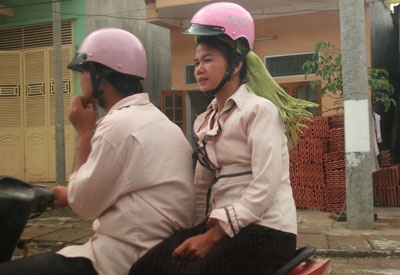 Phụ nữ Thái và câu chuyện của việc đội mũ bảo hiểm - 1 Phụ nữ Thái và câu chuyện của việc đội mũ bảo hiểm - 1