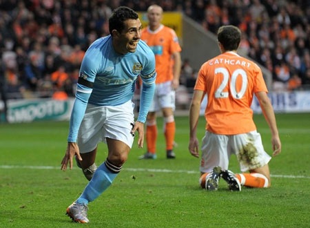 Đội hình tiêu biểu vòng 8 Premier League - 3