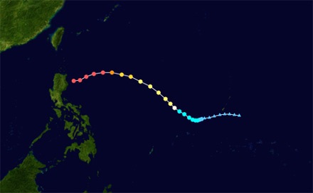 Cận cảnh “hung thần” Megi đang tiến vào biển Đông - 3 Cận cảnh “hung thần” Megi đang tiến vào biển Đông - 3