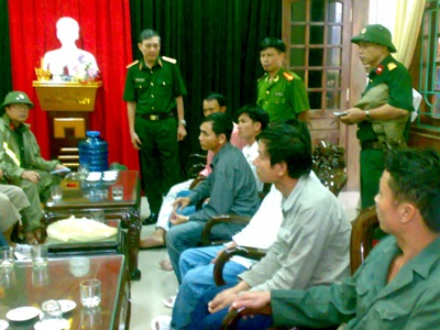 Kinh hoàng chuyến xe đêm băng qua lũ - 6