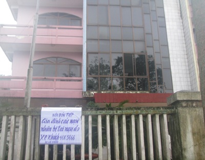 Kinh hoàng chuyến xe đêm băng qua lũ - 1