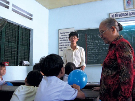 Lớp học của những đứa trẻ “ba không” - 1 Lớp học của những đứa trẻ “ba không” - 1
