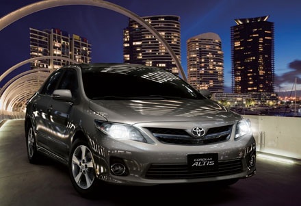 Toyota Altis 2010 700 triệu cho một chiếc xe đời 2010