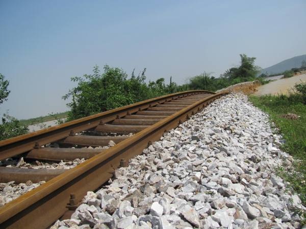 Vỡ đê ở Hà Tĩnh, hàng ngàn hộ dân đối mặt với hiểm nguy - 10