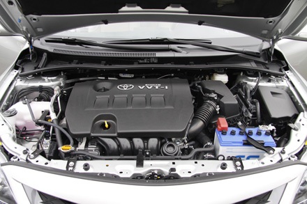Toyota Việt Nam ra mắt Corolla Altis phiên bản mới - 7 Toyota Việt Nam ra mắt Corolla Altis phiên bản mới - 7