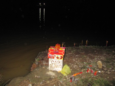 Thấp thỏm đêm bên dòng sông Lam - 7