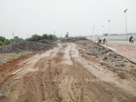 Nhếch nhác đại lộ hiện đại nhất Việt Nam - 10