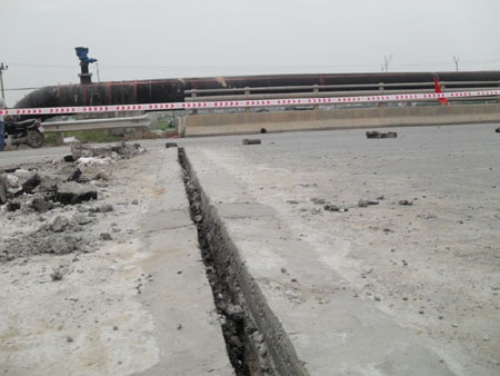 Nhếch nhác đại lộ hiện đại nhất Việt Nam - 13