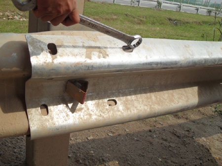 Nhếch nhác đại lộ hiện đại nhất Việt Nam - 3