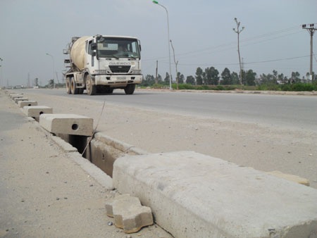 Nhếch nhác đại lộ hiện đại nhất Việt Nam - 9