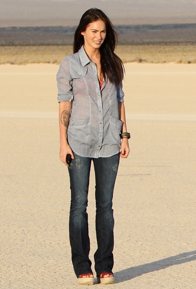Megan Fox chơi với hổ - 8 Megan Fox chơi với hổ - 8