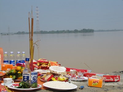 Lễ cầu siêu cho 20 nạn nhân mất tích cùng xe khách  - 4