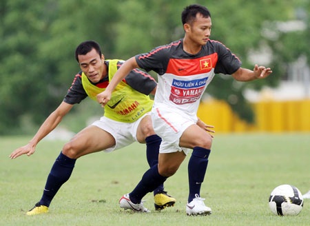 Việt Nam tụt 14 bậc trên BXH FIFA - 1 Việt Nam tụt 14 bậc trên BXH FIFA - 1