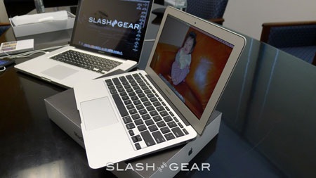Đập hộp MacBook Air 2010 màn hình 11,6 inch - 11