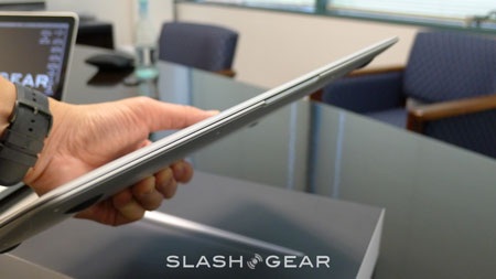 Đập hộp MacBook Air 2010 màn hình 11,6 inch - 1