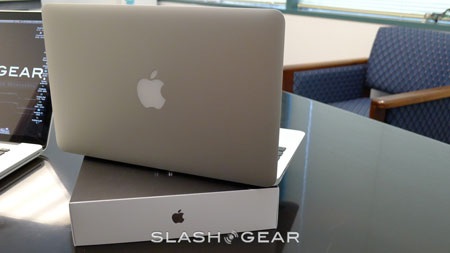 Đập hộp MacBook Air 2010 màn hình 11,6 inch - 5