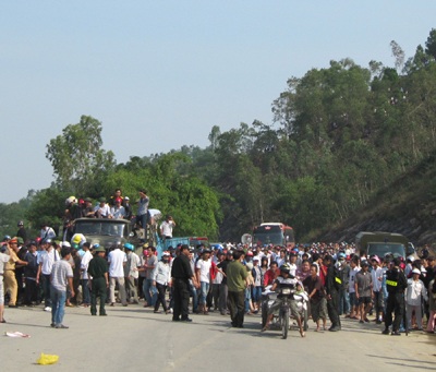 Tìm thấy 14 thi thể sau hơn 8 giờ nỗ lực trục vớt - 26