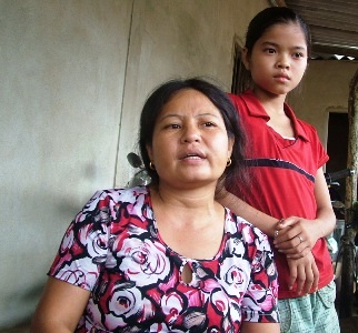 Cảm động những câu chuyện tình người trong lũ - 3