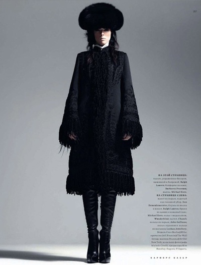 Coco Rocha “kỳ quái” trên Harper’s Bazaar  - 11