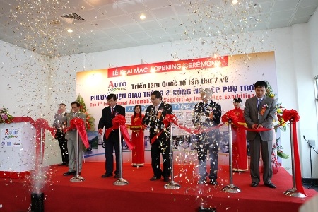 Khai mạc Vietnam Auto Expo 2010  - 1