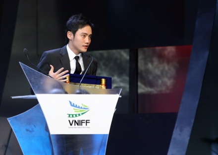 Nhật Kim Anh đoạt giải nữ diễn viên xuất sắc - 4