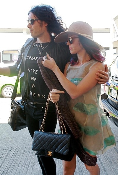 “Katy Perry như rượu vang hảo hạng” - 2 “Katy Perry như rượu vang hảo hạng” - 2