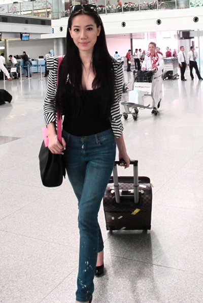 Chung Thục Quyên lên đường thi Hoa Hậu Quốc Tế - 4 Chung Thục Quyên lên đường thi Hoa Hậu Quốc Tế - 4