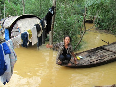Đức Thọ vẫn chìm trong biển nước - 6 Đức Thọ vẫn chìm trong biển nước - 6