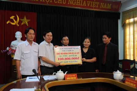1 tỷ đồng ủng hộ đồng bào bị lũ lụt Nghệ An - Hà Tĩnh  - 1