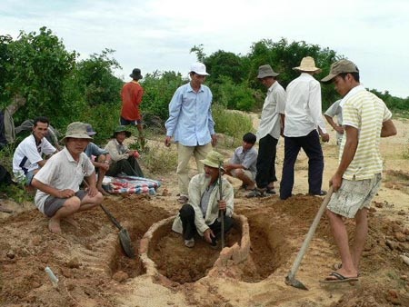 Khai quật khu di tích gồm những lò thiêu xác bằng đất nung - 1 Khai quật khu di tích gồm những lò thiêu xác bằng đất nung - 1