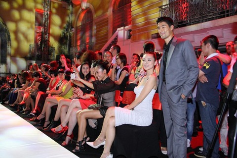 Màu trắng lên ngôi trong đêm thời trang Elle - 9