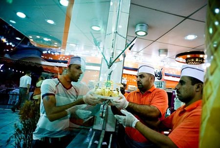 Kinh tế “hồi sinh” giữa vùng đất dữ - 7