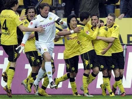 Dortmund đứt mạch toàn thắng, Mainz lên ngôi đầu  - 3