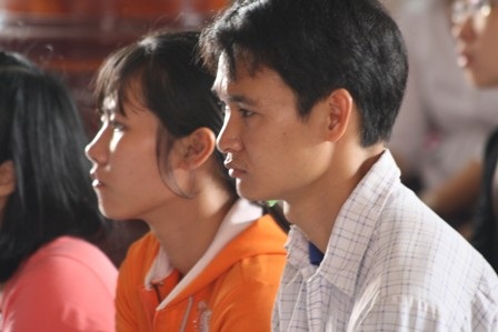 Chùm ảnh lễ cúng 49 ngày bé Nhân Ái  - 12