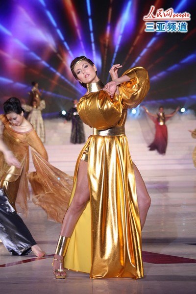 Những hình ảnh trong đêm thi Siêu mẫu - 15 Những hình ảnh trong đêm thi Siêu mẫu - 15