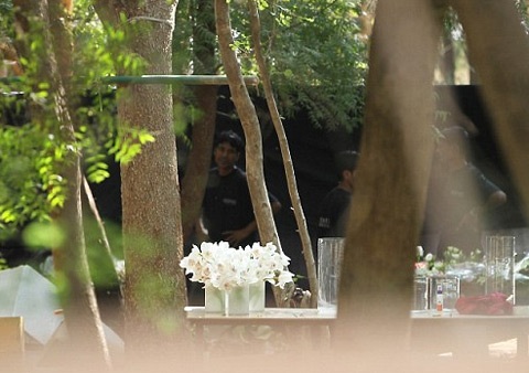 Russell Brand và Katy Perry đã nên duyên vợ chồng - 2 Russell Brand và Katy Perry đã nên duyên vợ chồng - 2
