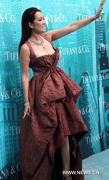 Mỹ nhân châu Á “lấp lánh” trong đêm Tiffany - 4 Mỹ nhân châu Á “lấp lánh” trong đêm Tiffany - 4