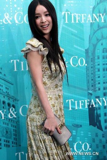 Mỹ nhân châu Á “lấp lánh” trong đêm Tiffany - 2 Mỹ nhân châu Á “lấp lánh” trong đêm Tiffany - 2