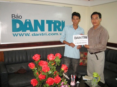 Bé 10 tháng tuổi viêm màng não tiếp tục nhận quà Nhân ái - 1 Bé 10 tháng tuổi viêm màng não tiếp tục nhận quà Nhân ái - 1