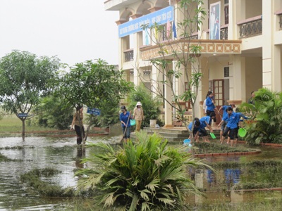 Tận mắt chứng kiến nơi lũ đi qua - 14